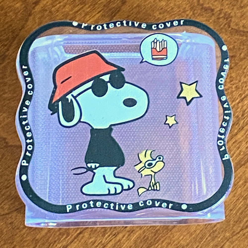 Snoopy Joe Cool Apple 18W/20W Charger Protector Cover & iPhone Data Cable NEW